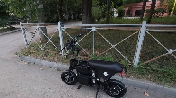 Первый выезд на электроскутере WHITE SIBERIA ZVER. Тест в самые крутые горки.