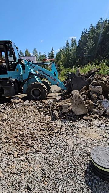 SHTORM ZL20. Работа на китайском фронтальном погрузчике.