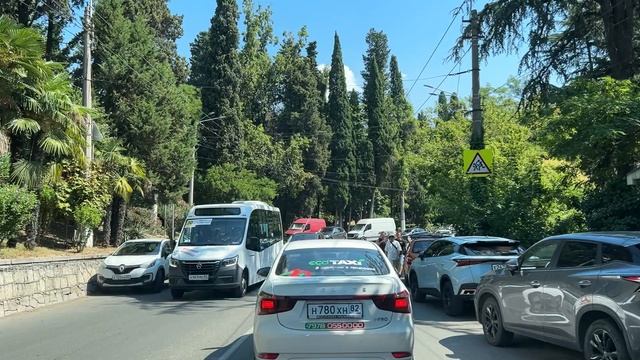 Ялта. По Кирова, Садовой от "Спартака", ул.Маршака, до ул.К.Маркса. 18.07.2025. Крым. Crimea. Yalta смотреть онлайн