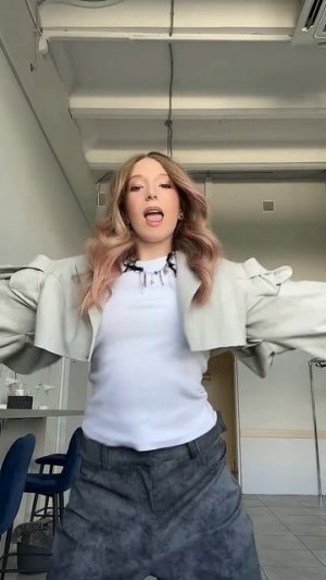 Снимай под мой новый трек! А я буду вас лайкать❤️❤️#миланафилимонова #миланатут #хамелеон