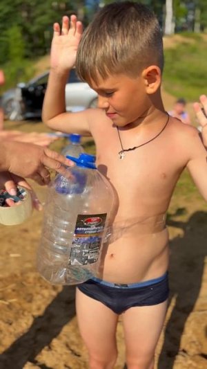 Лайфхак на случай, если нету нарукавников..