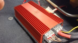 DL AUDIO RAVEN COMPACT 4.120 на миды в трёхполоску.