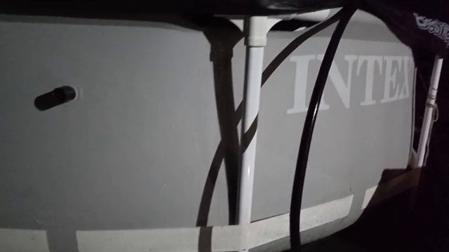Капец в бассейне смотреть онлайн