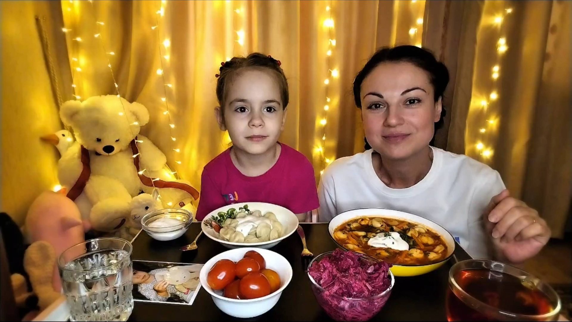 Мукбанг с Анечкой 🥰❤️Пельмени, Чучвара, свекольный салат 🥗🤤👍🥟 смотреть онлайн
