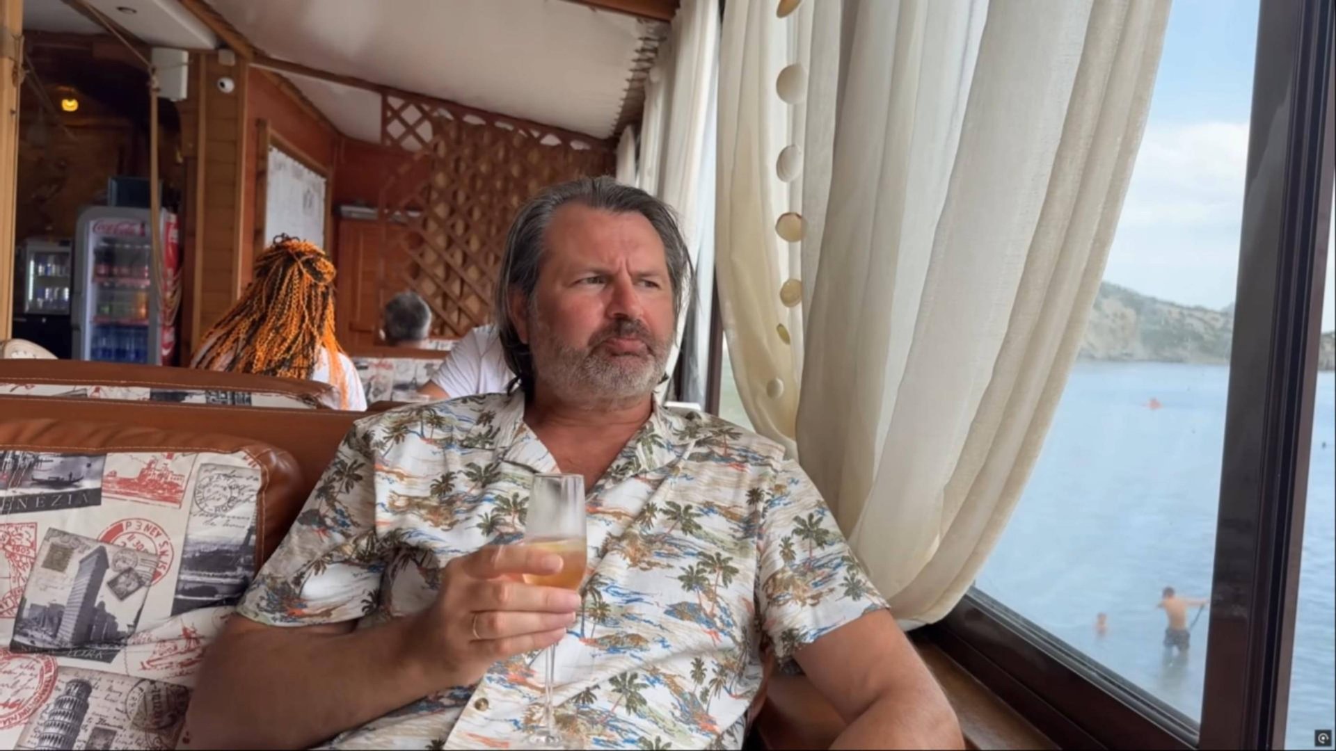 Алекс Брежнев. Видео смотреть онлайн