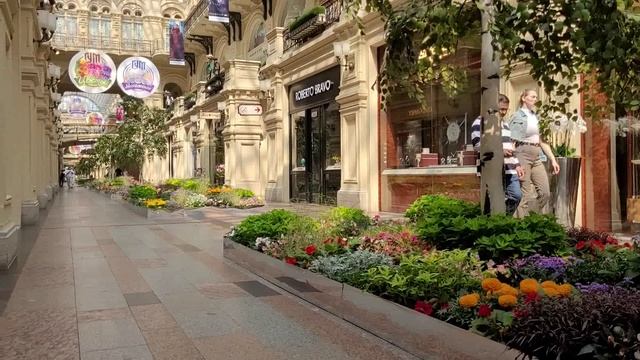 Фестиваль цветов в ГУМе. смотреть онлайн