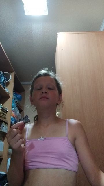 Кушаем Алёнку 🍫 смотреть онлайн