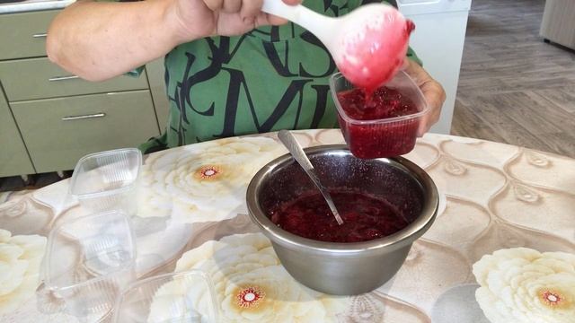 Заготовка малины на зиму без варки с сахаром в заморозку. смотреть онлайн