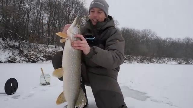 Рыбалка зимой смотреть онлайн