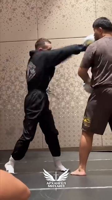 Весогон ПЕТРА ЯНА | Состояние экс-чемпиона UFC за девять часов до фиксации веса перед боем с Макги смотреть онлайн