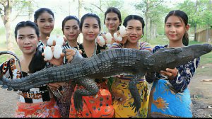 Азиатская кухня. Жаренный крокодил с отварными яицами