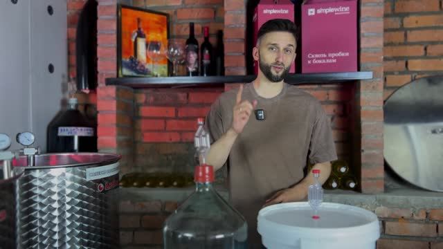 Обзор основных емкостей для домашнего виноделия: от новичка до профессионала