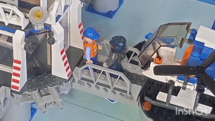 Лего город! Девятая серия! База номер 1! смотреть онлайн