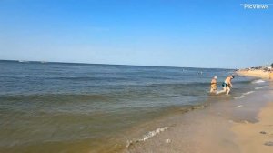 Голубицкая Азовское море Центральный пляж сегодня 25 июля 2025. Погода в Голубицкой сейчас.