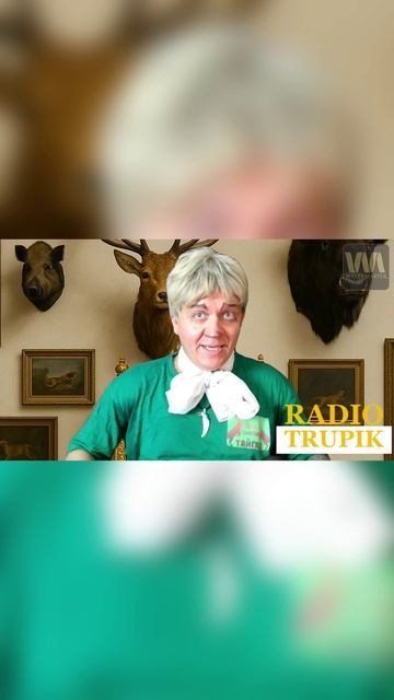 Олег Клыков объясняет Дарье, почему лев напал (ПАРОДИЯ) смотреть онлайн