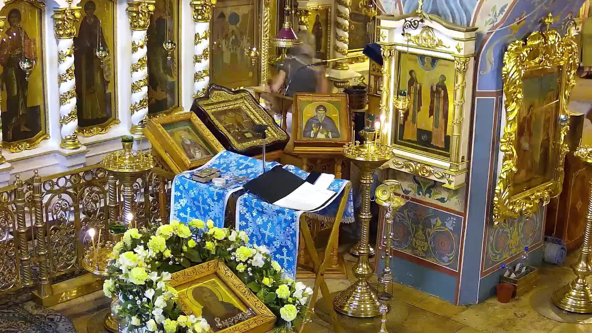 Молебен с акафистом Блгвв. кнн. Петру и Февронии. Храм Успения в Путинках. смотреть онлайн