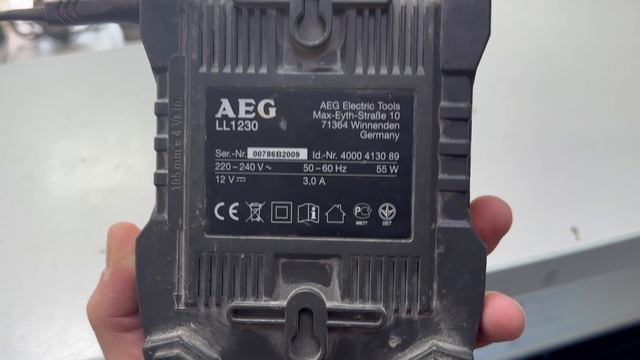 Зарядка для АКБ AEG смотреть онлайн
