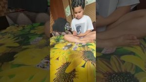 У Варвары фокусы какие-то, конкурсы)))