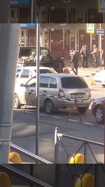 он опять оскорбляет мня называет чмом я не знаю в какой сктуре он работает