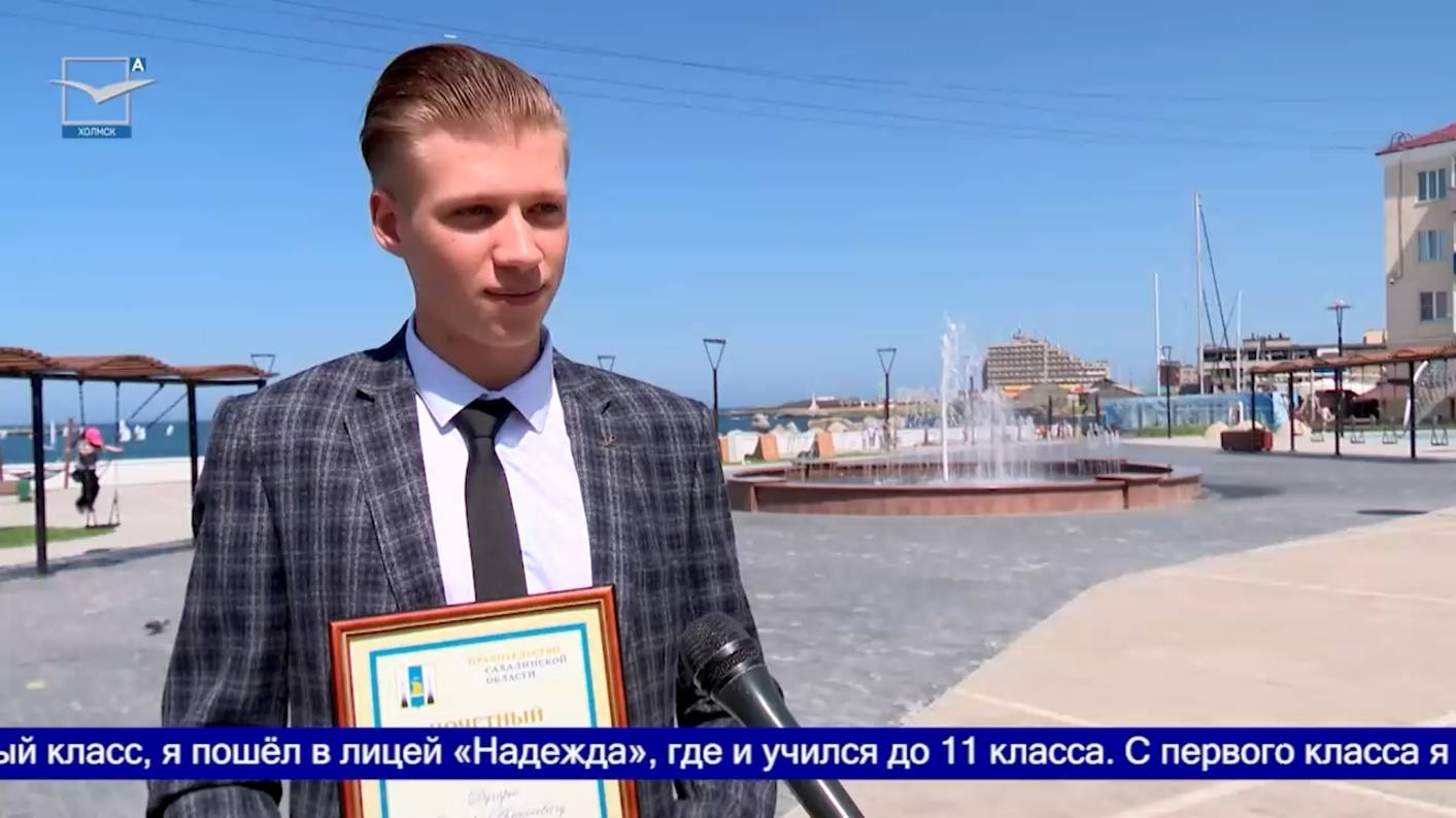 Медалист В.Дугарь рассказал о своих планах смотреть онлайн