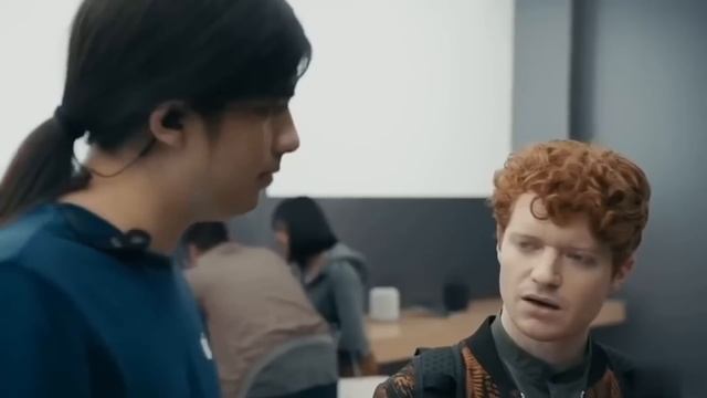 Samsung жёстко троллит Apple. Все рекламы, в которых Galaxy лучше iPhone смотреть онлайн