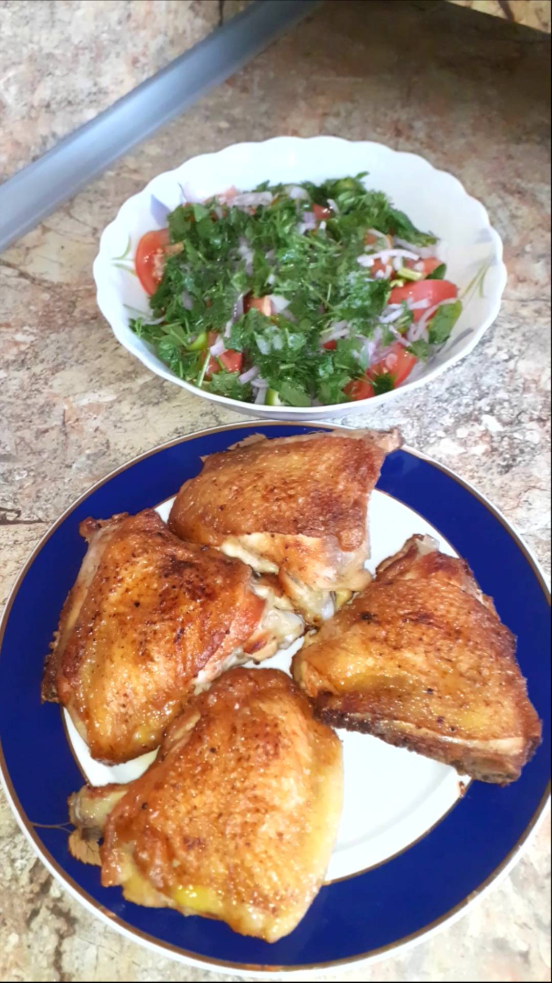 Жареные куриные бедра на сковороде. Просто быстро и вкусно смотреть онлайн