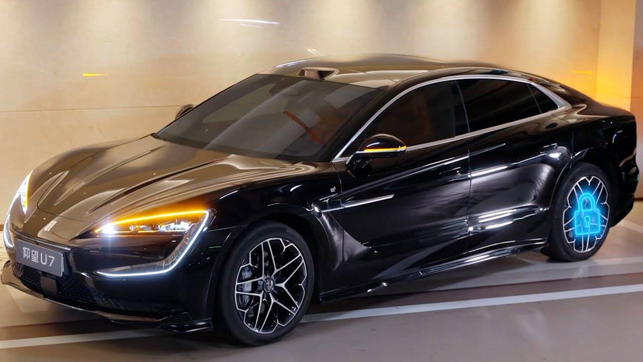 BYD_Yangwang_U7_Автономная_парковка_и_передовые_технологии_подробно