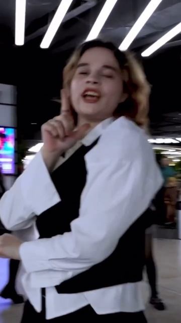 Back in the days 미침에미치지 못했던 me #kpop #music #dance #cdt #lesserafim #lesserafimcrazy смотреть онлайн