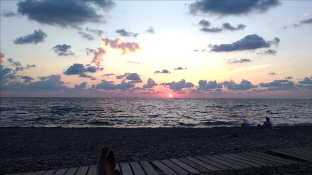 Пляж оздоровительного объединения "Южный" (Банк России). Сочи. Закат смотреть онлайн