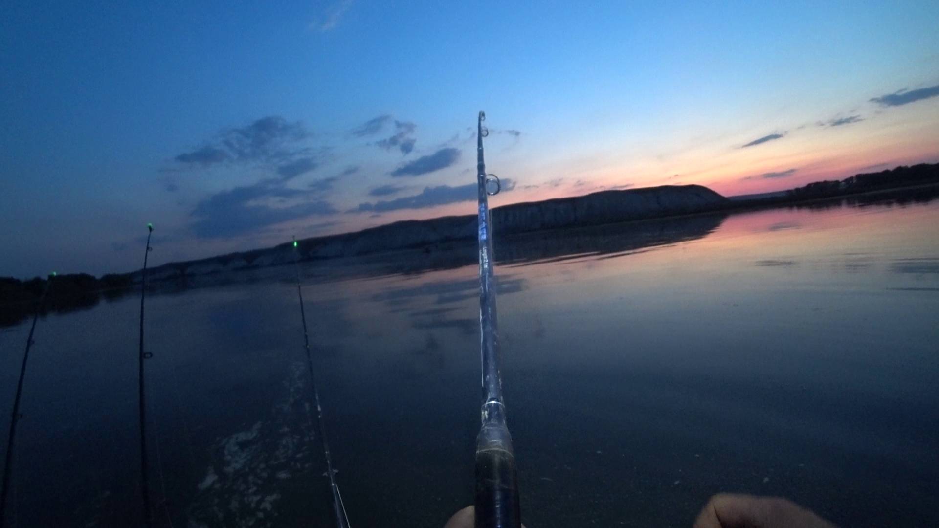 бешеный клев сазана на меляке #рыбалка на Дону сдвинулся на два метра и начал ловить #сазан #дон смотреть онлайн