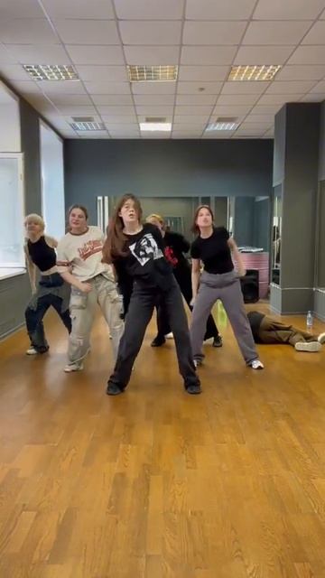 Как думаете, кто убил всех? #music #dance #deadpool #deadpool3 #deadpooldance смотреть онлайн