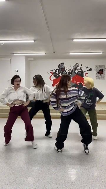 Call me 'Super lady' ❤️ #gidle #kpop #music #coverdance #kpopinpublic #cdt #inpublic #russia смотреть онлайн