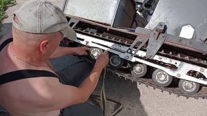 Мотобуксировщик. Как избежать переворота тележек.