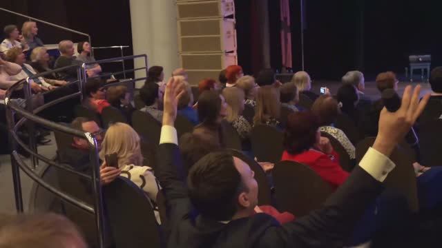 "Старые слова" - Владислав Косарев ( хор зрителей ) и Ансамбль русских народных инструментов смотреть онлайн