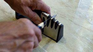 Точилка для ножей и ножниц