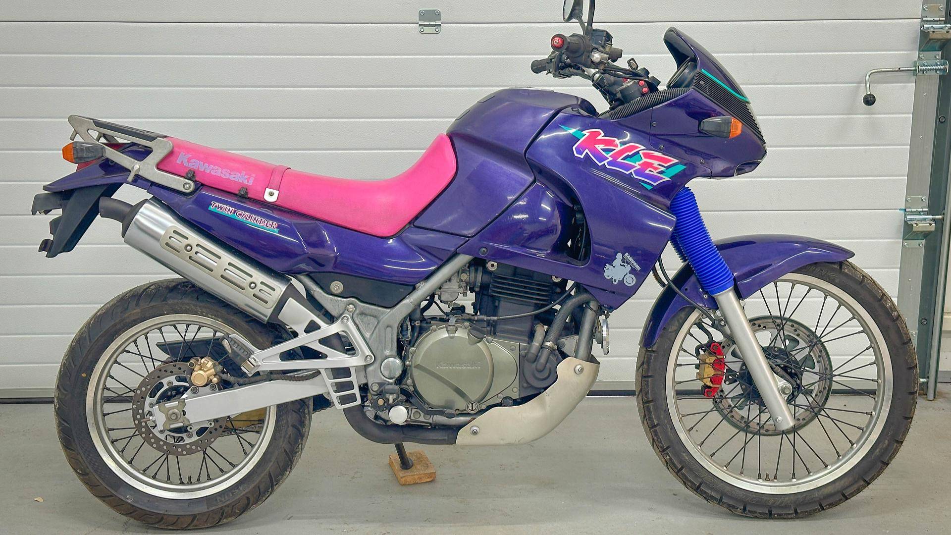 Kawasaki KLE400 - LE400A-000359 смотреть онлайн