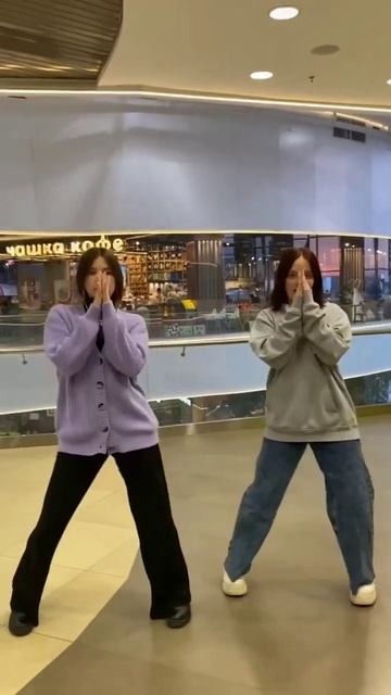 #itzy #cheshire #있지 #kpopinpublic #kpopdancecover смотреть онлайн