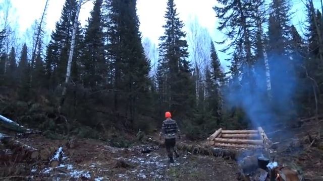 ВЕРНУЛИСЬ В РОДНУЮ ИЗБУ ЖИВЁМ 2 ДНЯ В ЛЕСУ РУБЛЮ МЕДВЕДЕУСТОЙЧИВОЕ ЗИМОВЬЁ. СУКОНКА МЕДВЕДИЦЦА смотреть онлайн