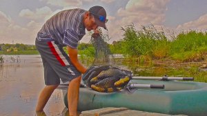 КРУПНЫЕ РЫБИНЫ КЛЮЮТ, В КАМЫШИ ПРУТ! ЛОВЛЯ ЛИНЯ НА УДОЧКУ! Рыбалка на поплавок гусиное перо