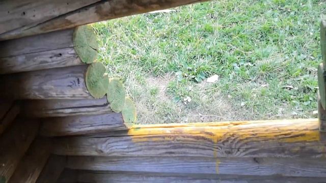 Валера в деревянном домике К ВАЛЕРЕ ПРОБРАЛСЯ НОСИЛЩИК ОН ЕГО БЬЁТ смотреть онлайн