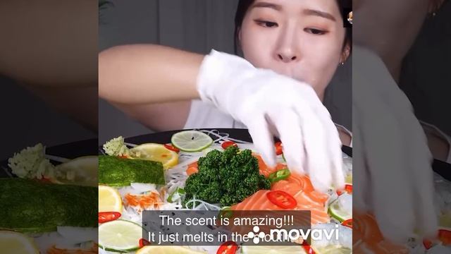 АСМР/Поедание сашими с лососем на камеру/ASMR/Мукбанг смотреть онлайн