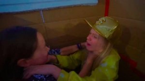 Как Разлучить Пару в Летнем Лагере? Веселые Истории на Каникулах! Мы Семья - Лучшее!