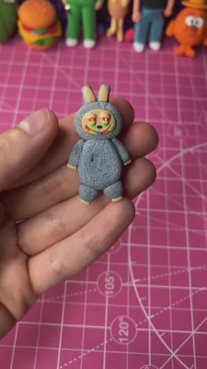 Крохотный Лабубу своими руками 🐰❤️ Мой ТГК: krutotut_rus 👈 присылай туда свои фото на лепку #diy