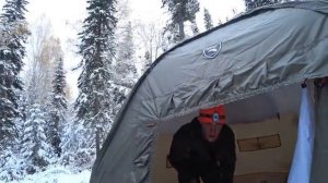 ОТ НАХОДКИ В ДУПЛЕ СТАРОГО ДЕРЕВА ВОЛОСЫ ЗАШЕВЕЛИЛИСЬ. Уговорил УЙТИ ЖИТЬ В ТАЙГУ.БАНЯ ЗА 5 МИНУТ