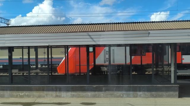 Подъезжаем к вокзалу. Екатеринбург. Июль 2025. смотреть онлайн