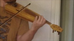 Звучание скрипки Страдивари и звучание народных скрипок изготовленных мною из подручных материалов.