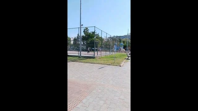 Аланья . Турция . Один из красивых парков в районе пляжа Клеопатра .