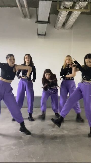 HWASA X SWF2 - CHILI ❤️ #LADYBOUNCE #레이디바운스 #coverdance смотреть онлайн