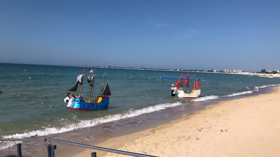 По Крыму пешком по Евпатории: пляжи, набережные, санатории, улочки, синагога, собор, мечеть, кенасы, смотреть онлайн