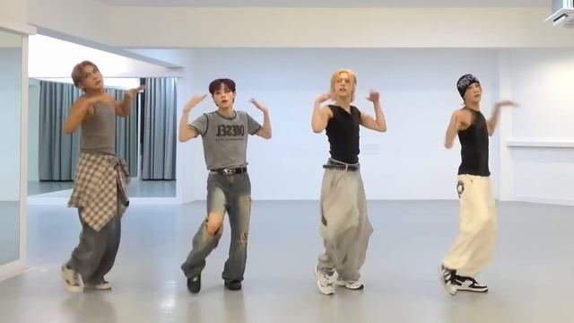 XLOV- «1&Only» Dance Practice Mirrored смотреть онлайн